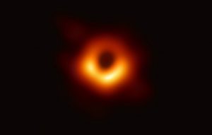 اولین تصویر سیاه چاله چگونه گرفته شد؟